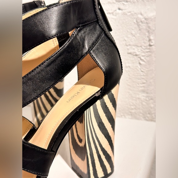 Calvin Klein Verene Zebra Wood Striped Chunky Strapy Sandal Ankle Heels Size 8 - Picture 4 of 15